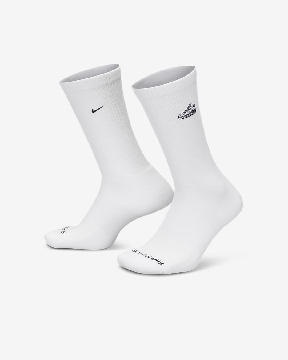 Nike cushion crew socks orders white